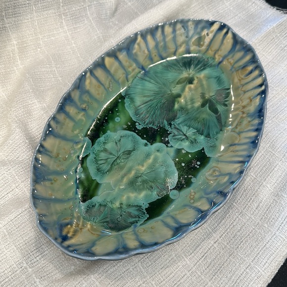 Edgecomb Potters Maine Studio 10” by 6 3/4 " Pottery Dish Green Blue Colors - Picture 3 of 11